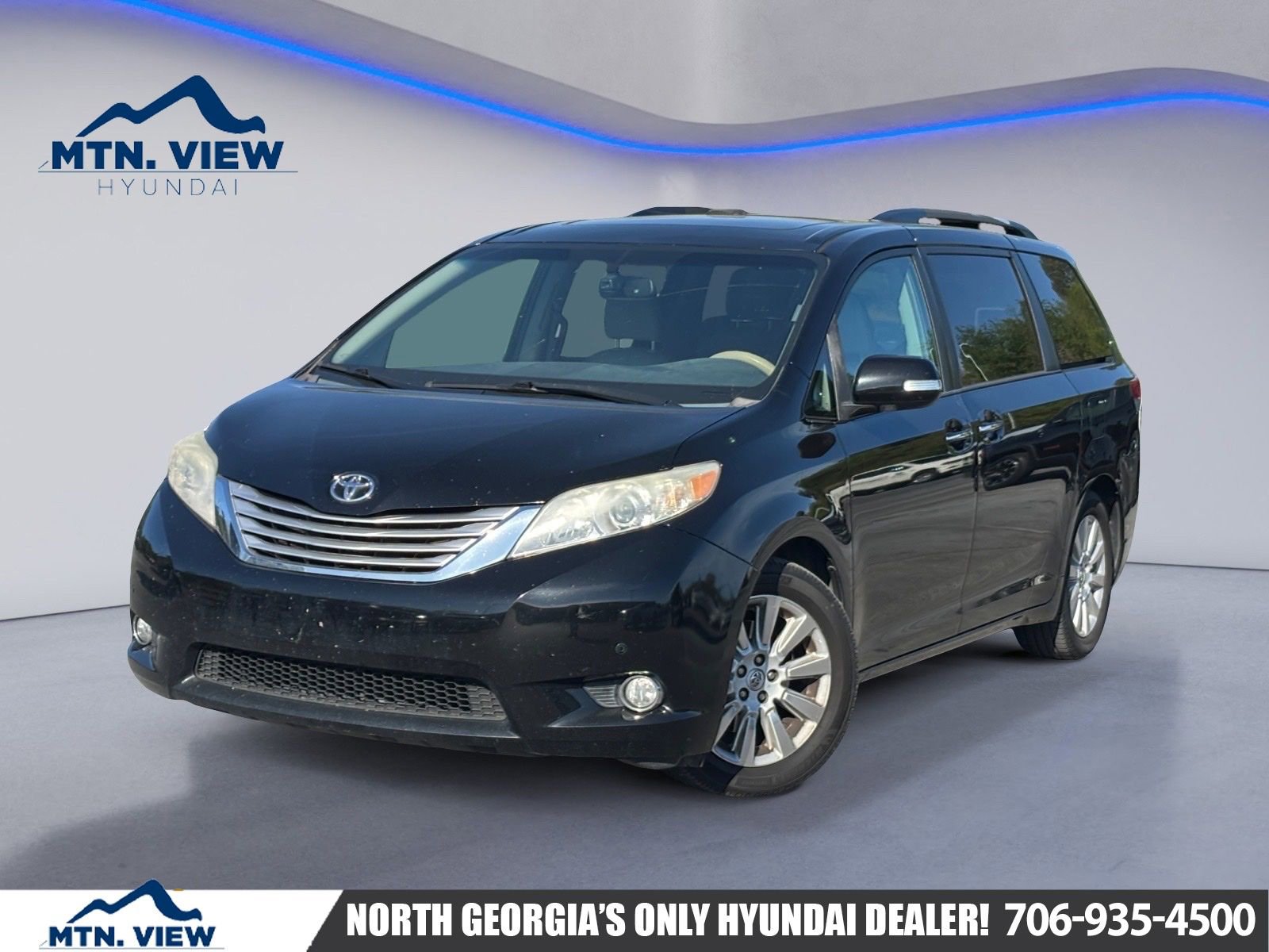 Used 2013 Toyota Sienna Limited w/ Premium Pkg image 1