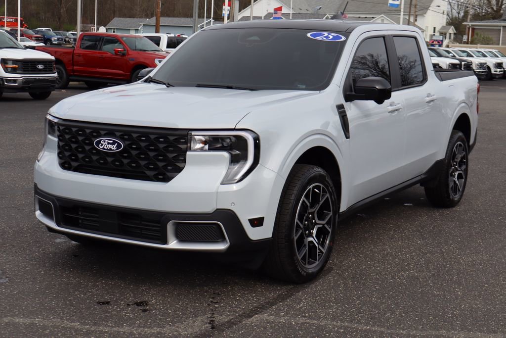 Used 2025 Ford Maverick Lariat image 13