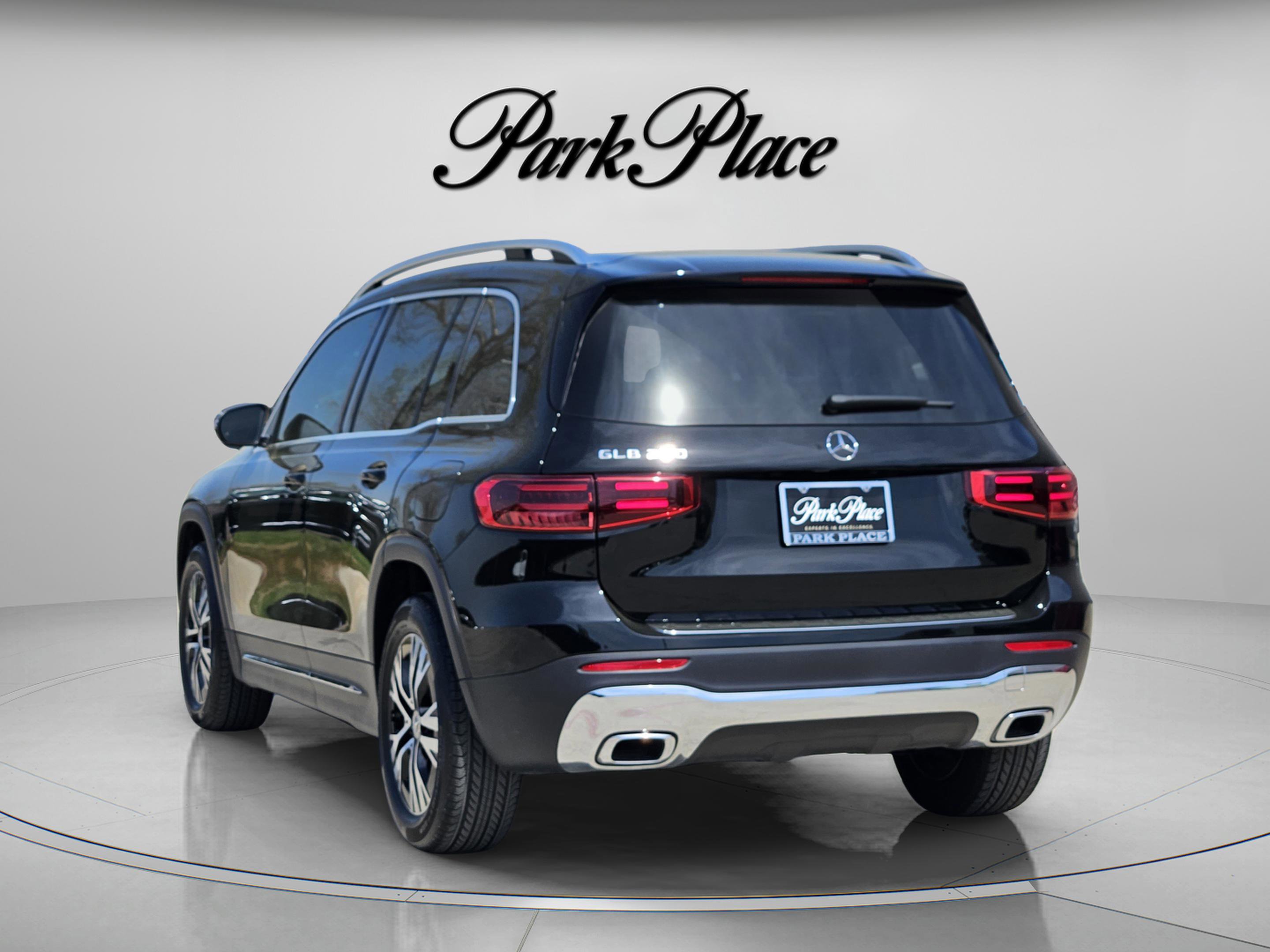 Certified 2026 Mercedes-Benz GLB 250 image 3