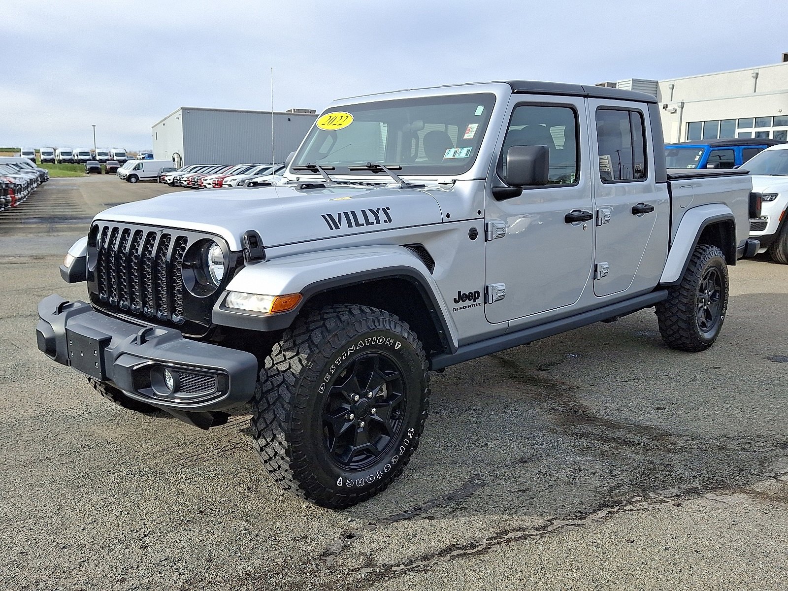 Used 2022 Jeep Gladiator Willys image 3