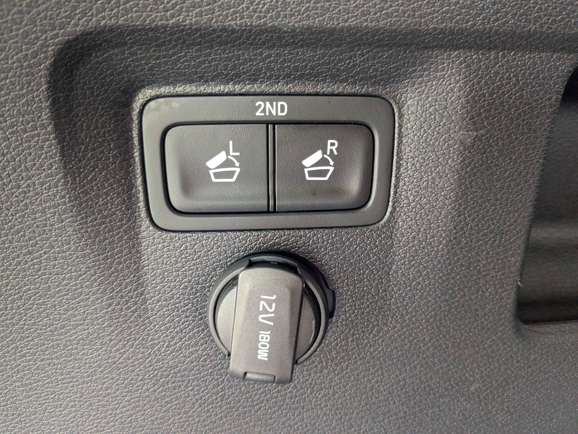 Used 2020 Kia Telluride LX FWD image 17