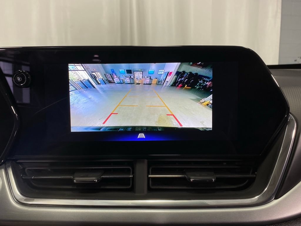 Used 2024 Chevrolet Trax LT FWD image 23