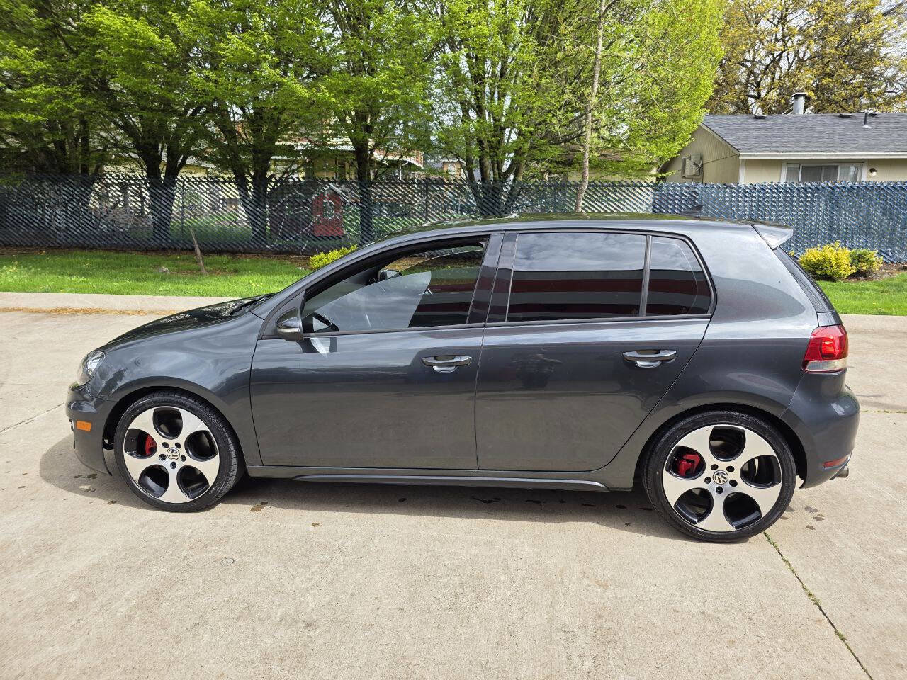 Used 2010 Volkswagen GTI 4-Door image 8