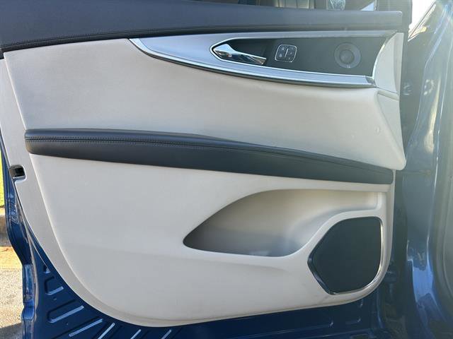 Used 2020 Lincoln Nautilus Reserve image 24