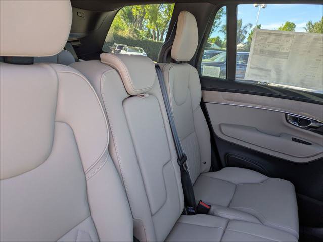 New 2026 Volvo XC90 T8 Plus w/ Protection Package Premier AWD/4WD image 13