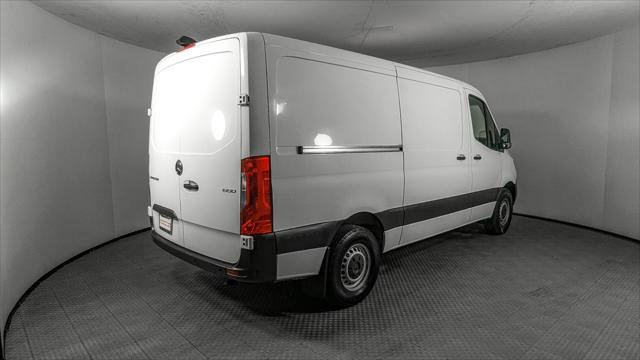 Used 2022 Mercedes-Benz Sprinter 1500 image 6