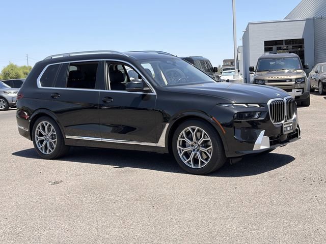 Used 2023 BMW X7 xDrive40i w/ Climate Comfort Package AWD/4WD image 4