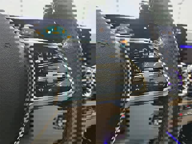 Used 2023 Mercedes-Benz GLB 250 image 27