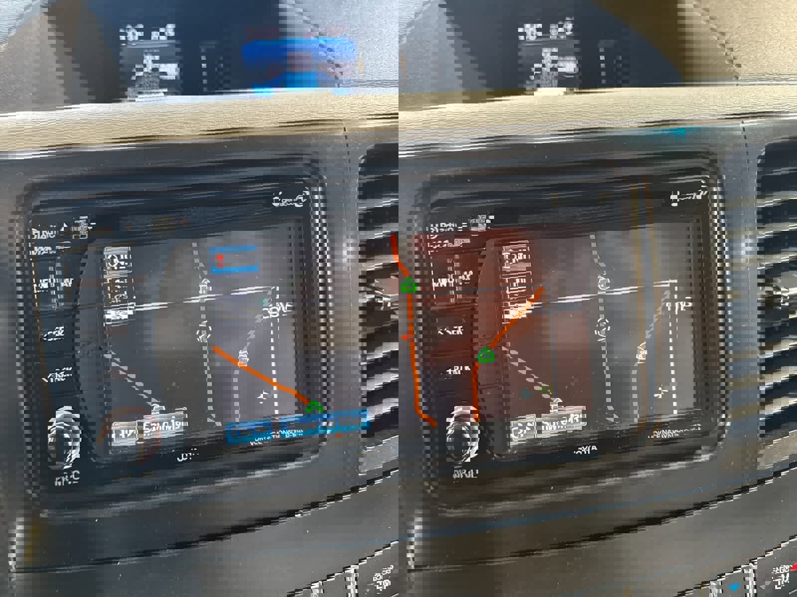 Used 2014 Toyota Sienna XLE image 23