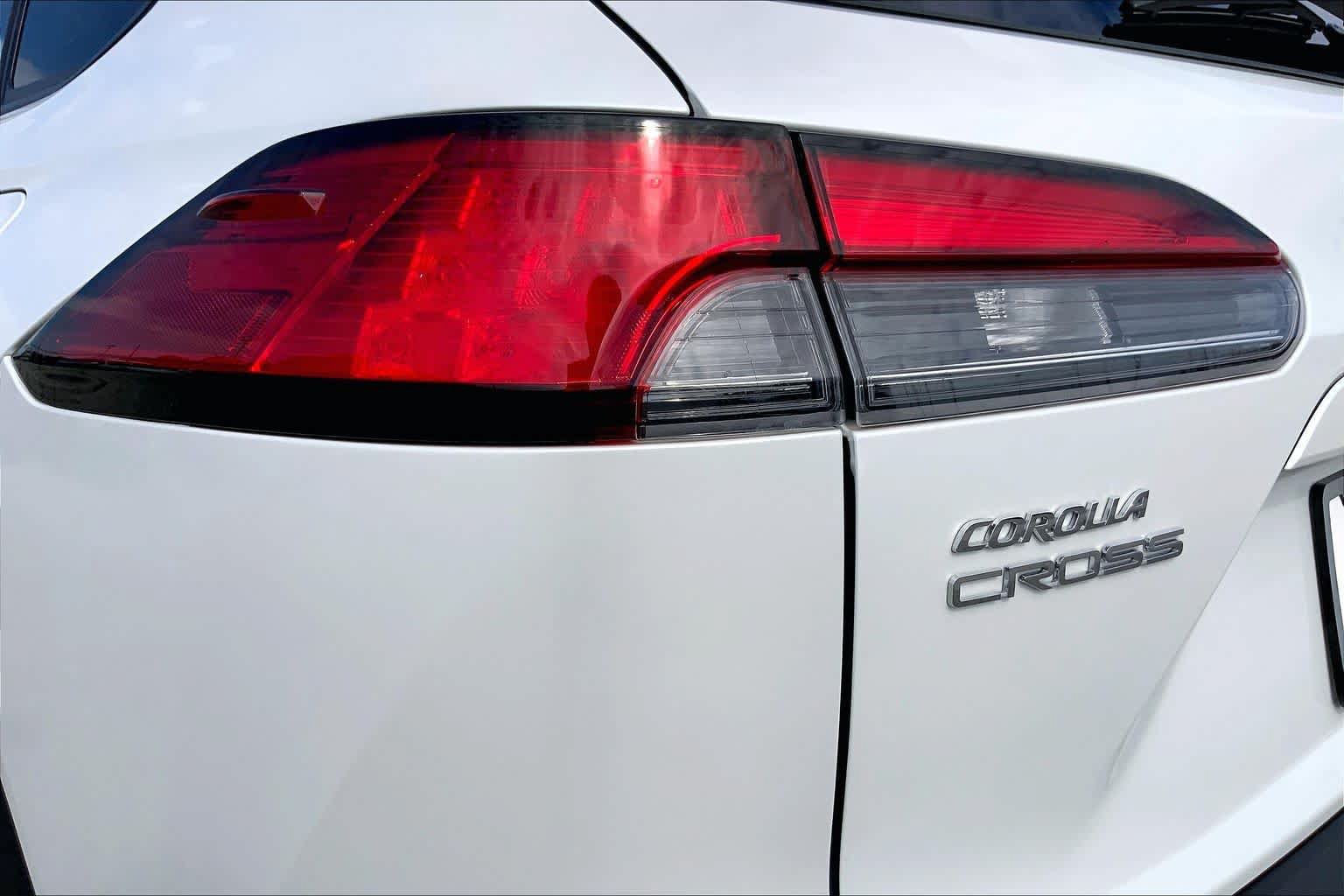 Used 2026 Toyota Corolla Cross XLE w/ Convenience Package FWD image 28