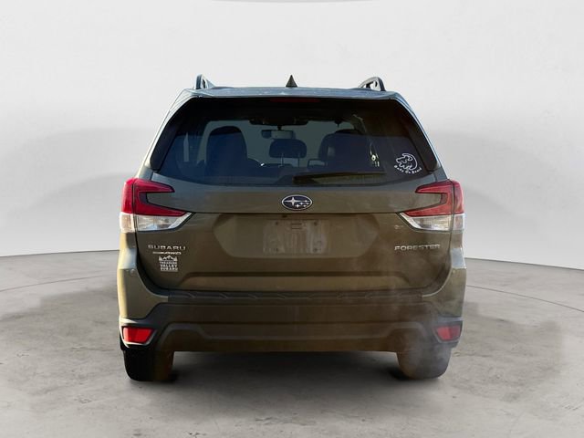 Used 2023 Subaru Forester Premium image 4