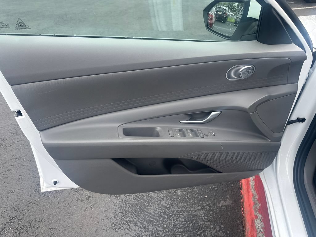 Used 2021 Hyundai Elantra SEL FWD image 10