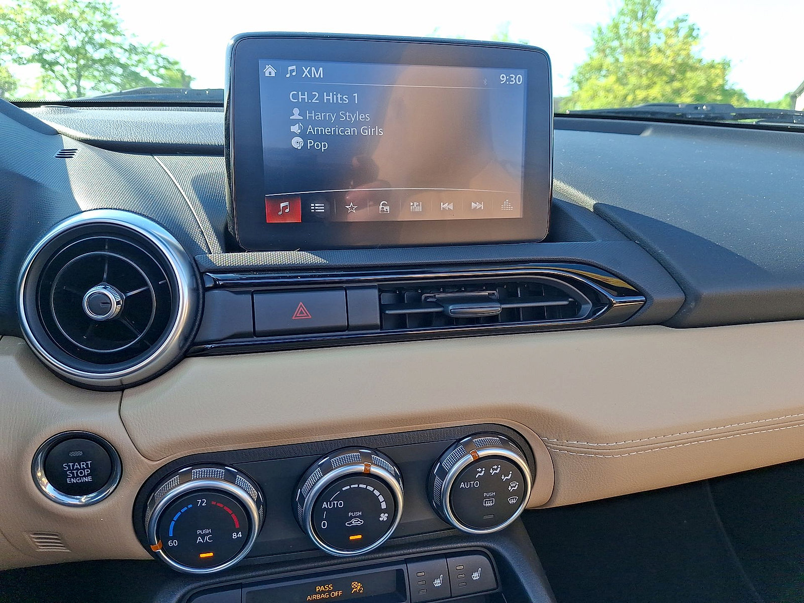Used 2019 MAZDA MX-5 Miata Grand Touring w/ GT-S Package RWD image 14