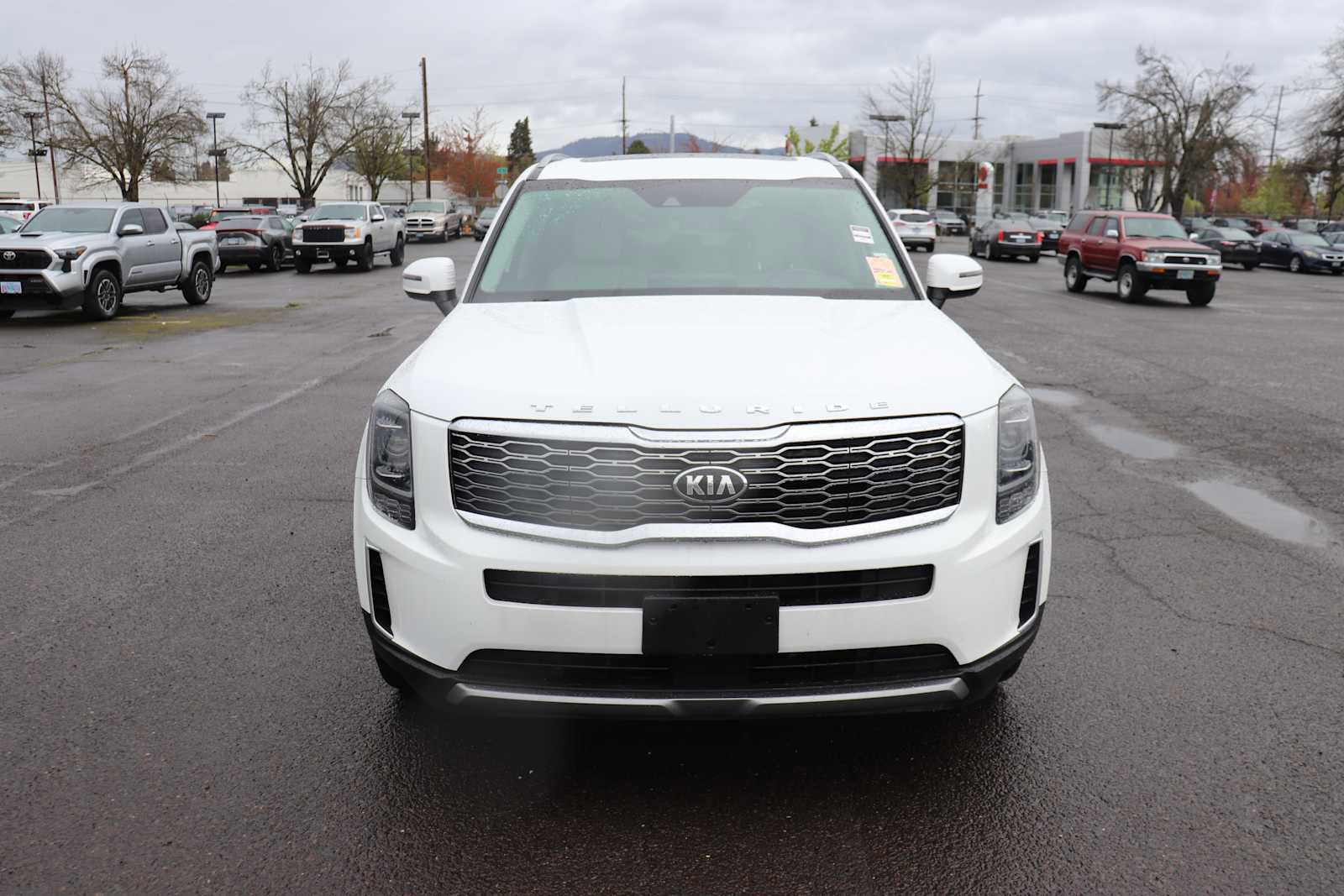 Used 2020 Kia Telluride S w/ S 8 Passenger Seating Package image 2