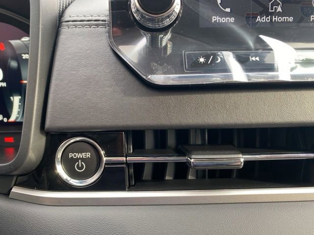 New 2025 Mitsubishi Outlander SE image 33