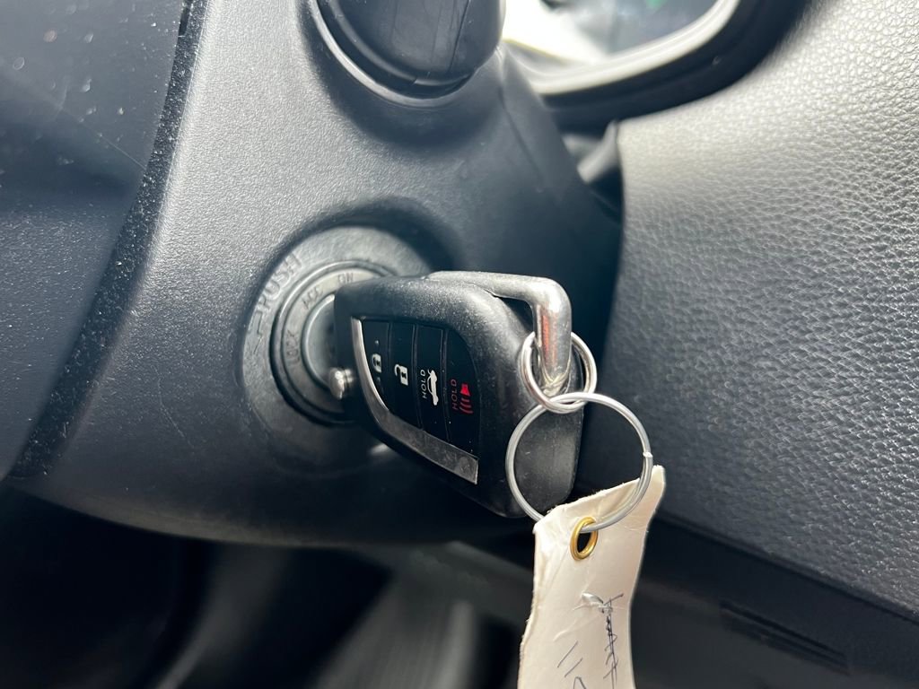 Used 2022 Toyota Corolla LE image 19