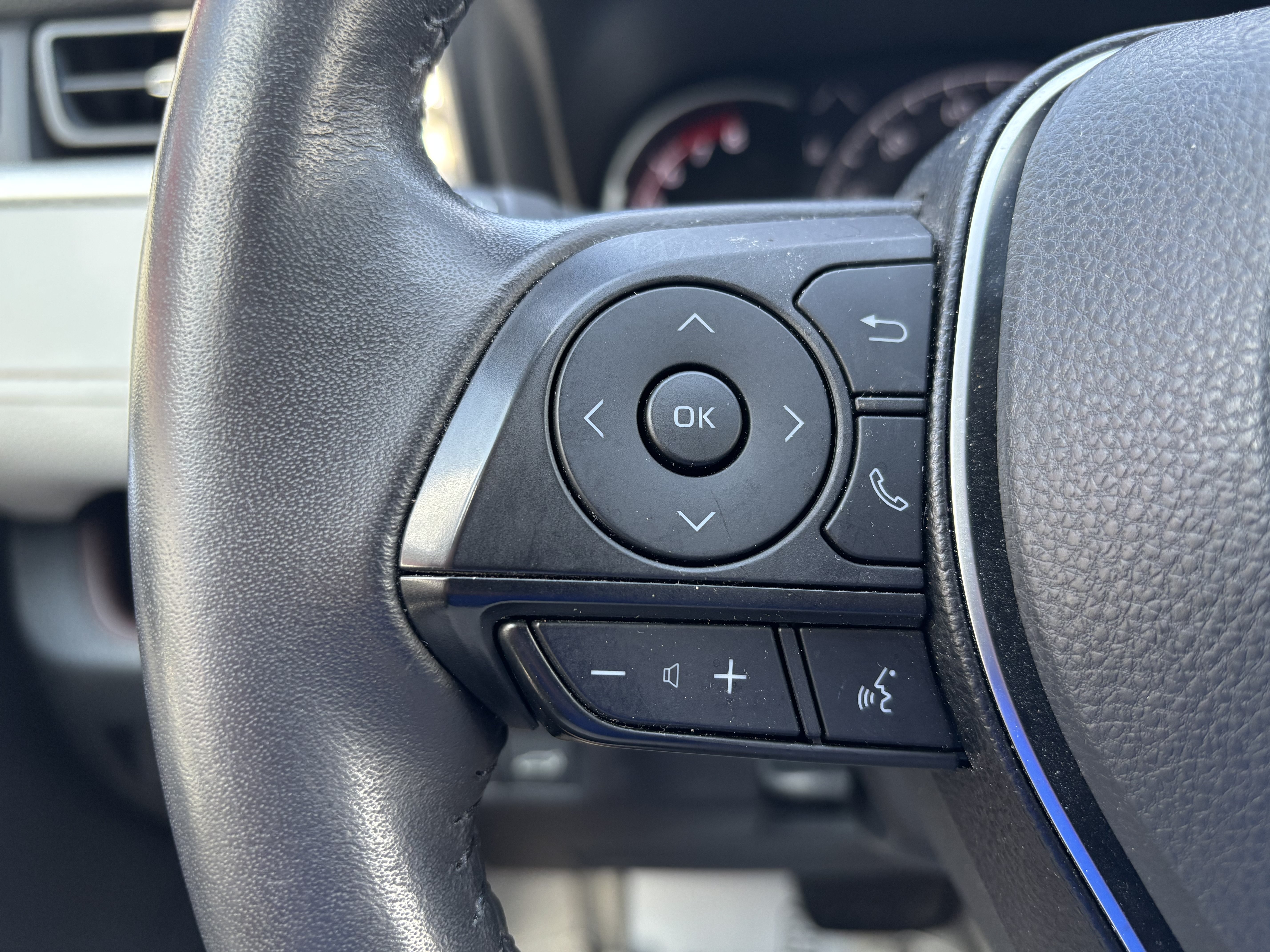 Used 2019 Toyota RAV4 Limited w/ Protection Package AWD/4WD image 19