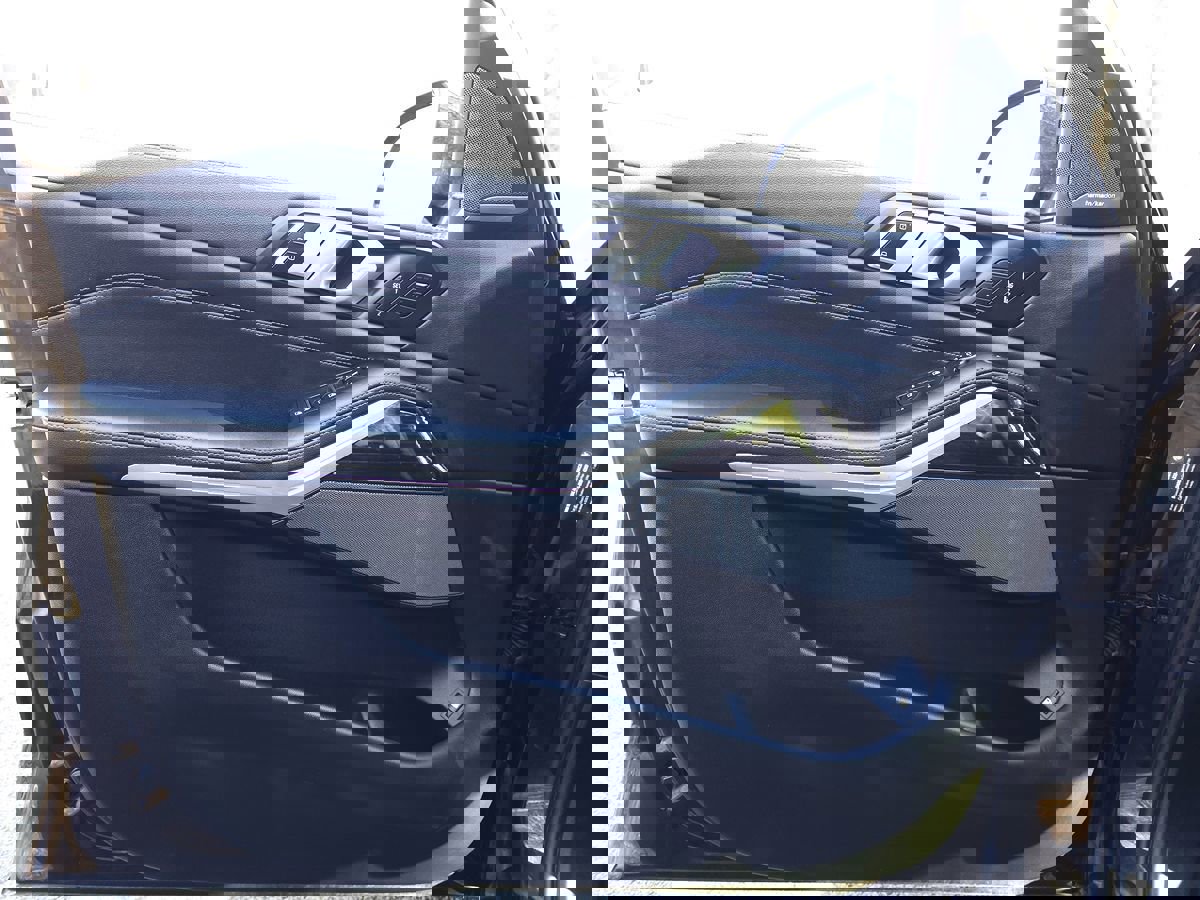 Used 2023 BMW X5 xDrive45e w/ Executive Package image 27