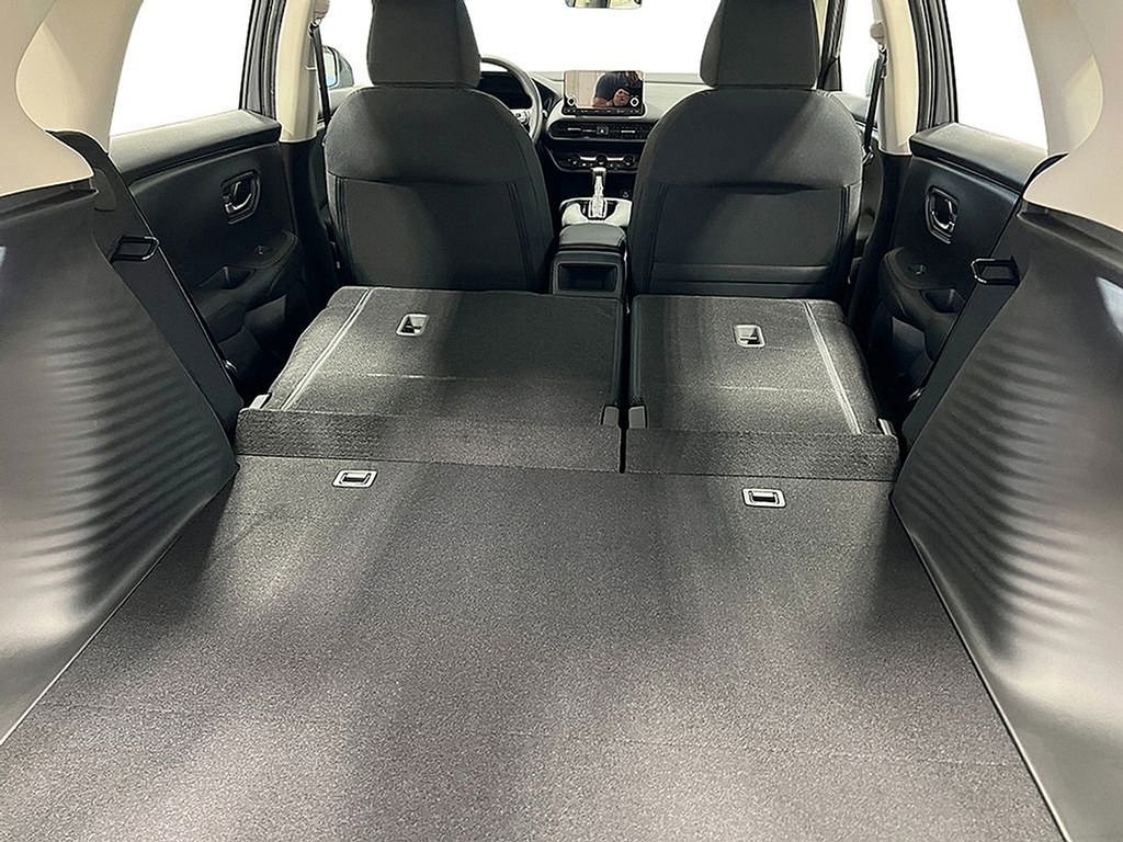 Used 2025 Honda HR-V LX image 28