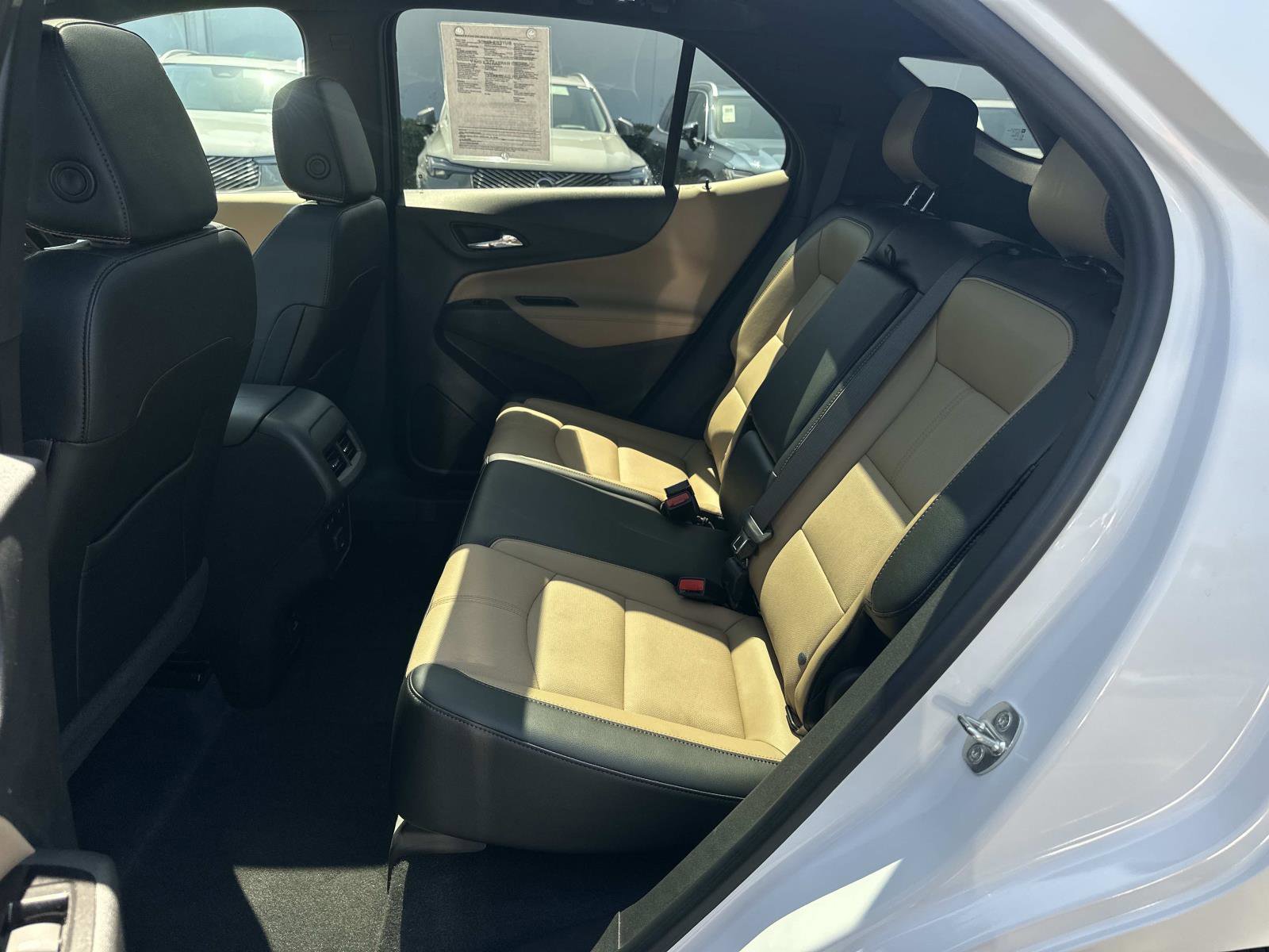 Used 2023 Chevrolet Equinox Premier image 22