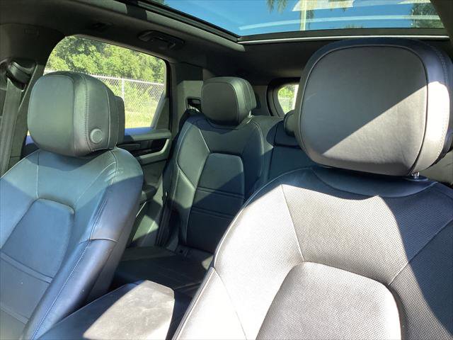 Used 2019 Porsche Cayenne image 32