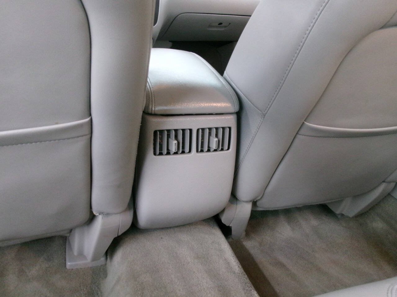 Used 2011 Buick Lucerne CXL FWD image 21