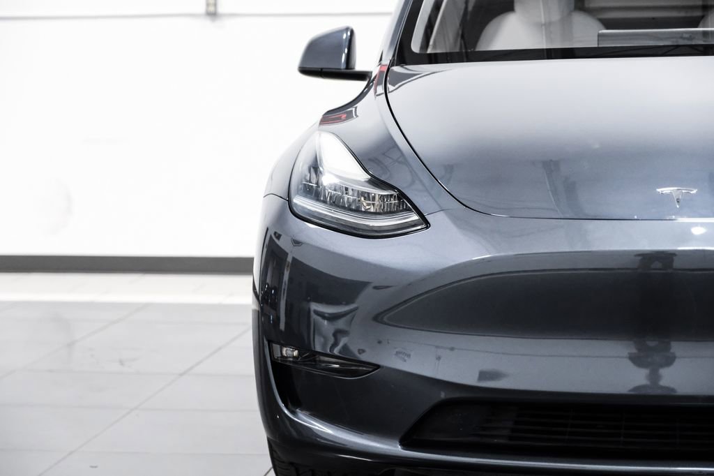 Used 2023 Tesla Model Y Long Range AWD/4WD image 49