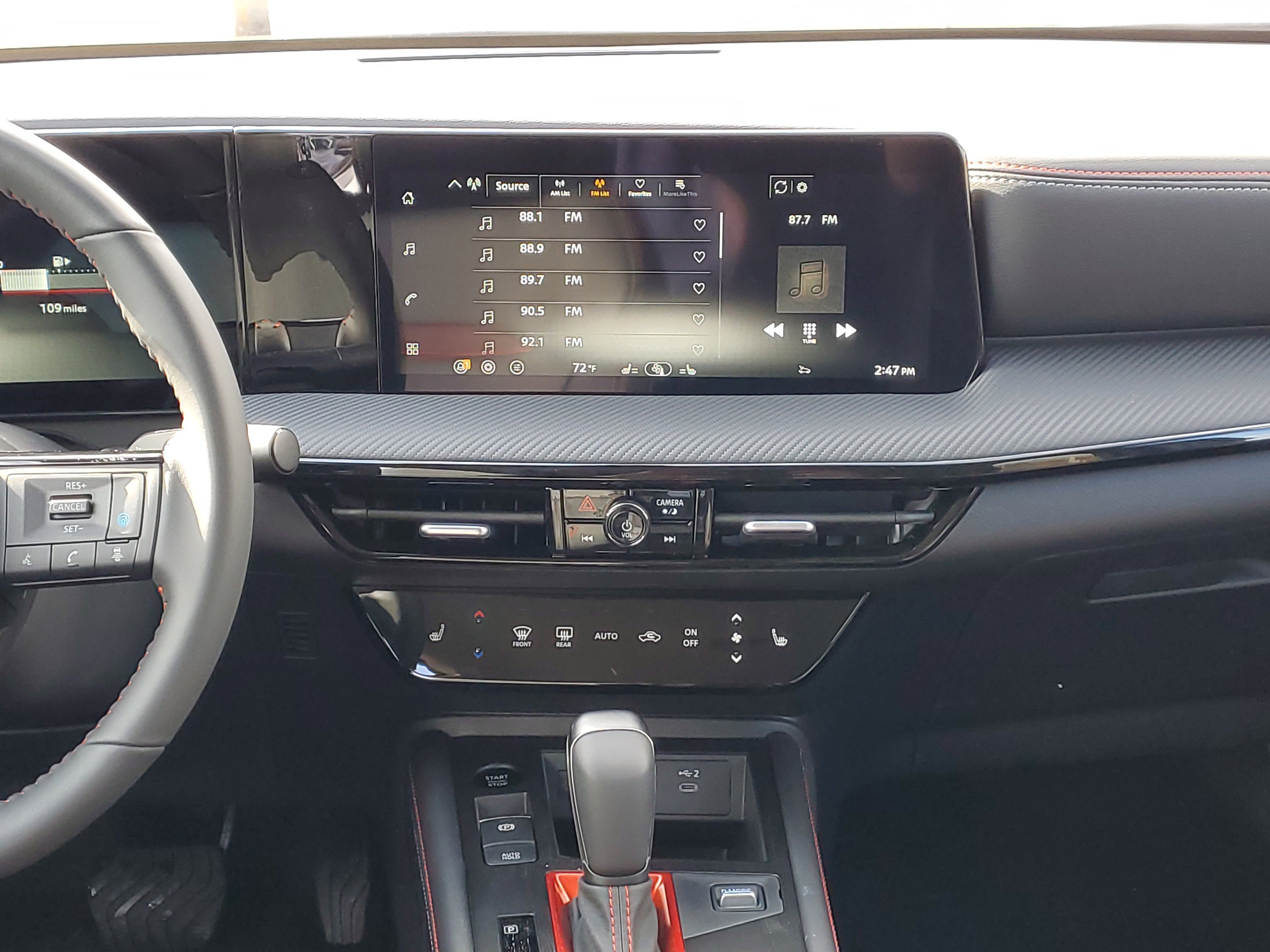 New 2026 Nissan Kicks SR w/ Cold Weather Package image 24