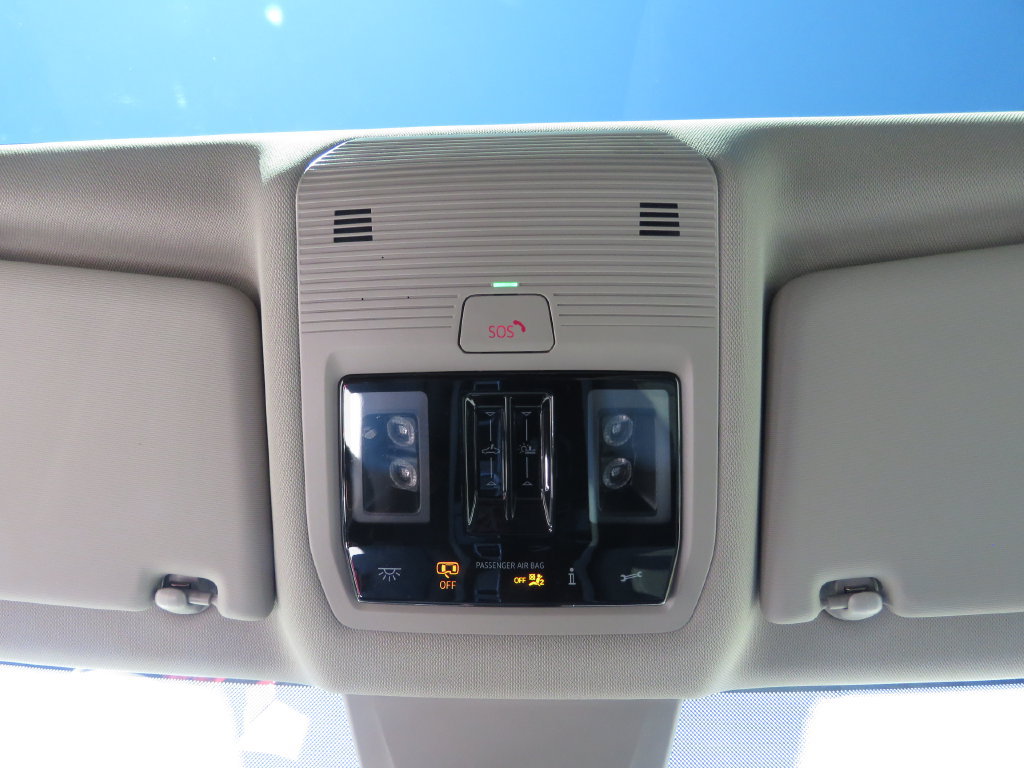 Used 2024 Volkswagen Atlas SEL Premium R-Line AWD/4WD image 31