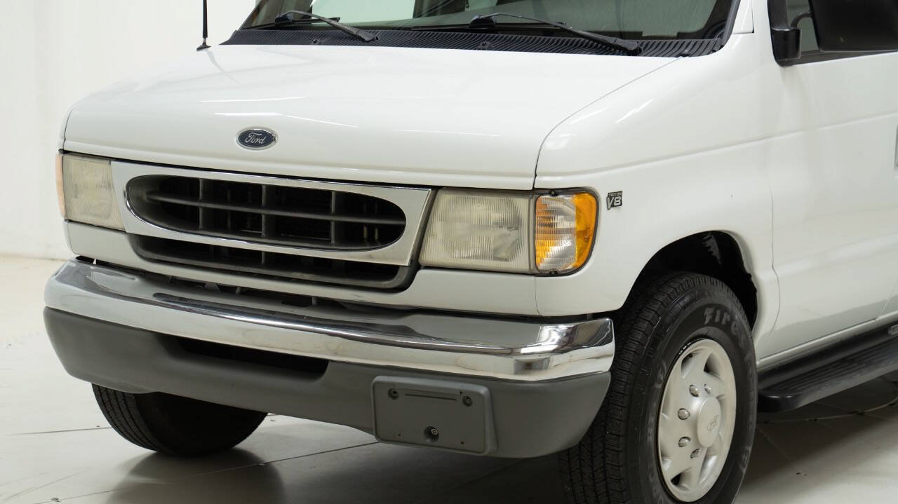 Used 2001 Ford E-350 and Econoline 350 XLT RWD image 9