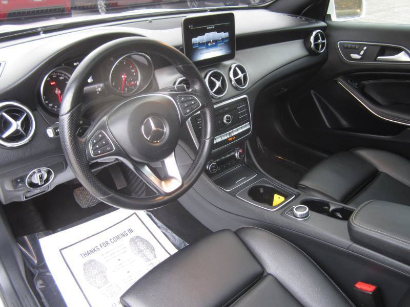 Used 2020 Mercedes-Benz GLA 250 4MATIC image 11