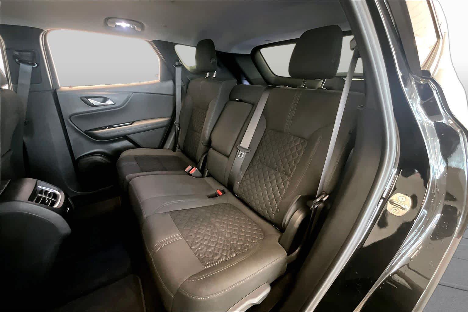 Used 2020 Chevrolet Blazer LT FWD image 17