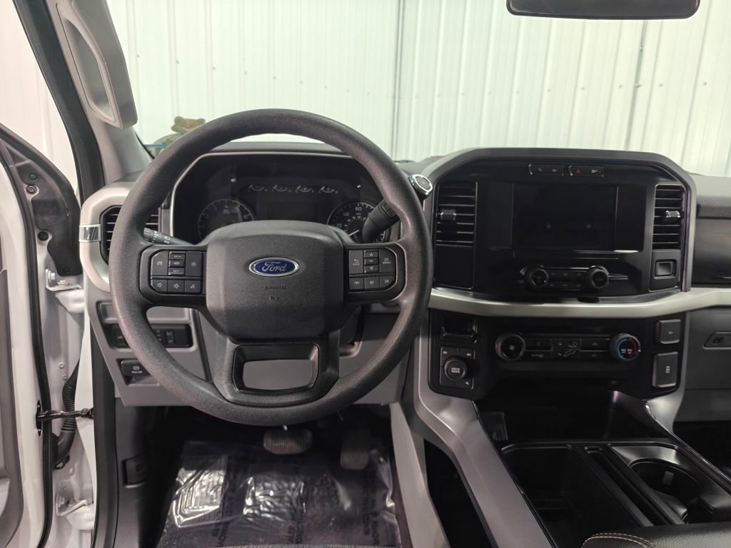 Used 2023 Ford F150 XLT image 4