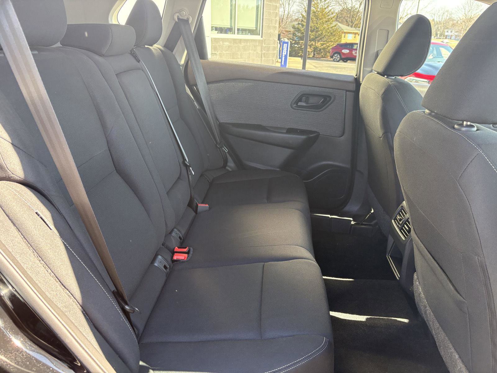 Used 2023 Nissan Rogue S AWD/4WD image 20