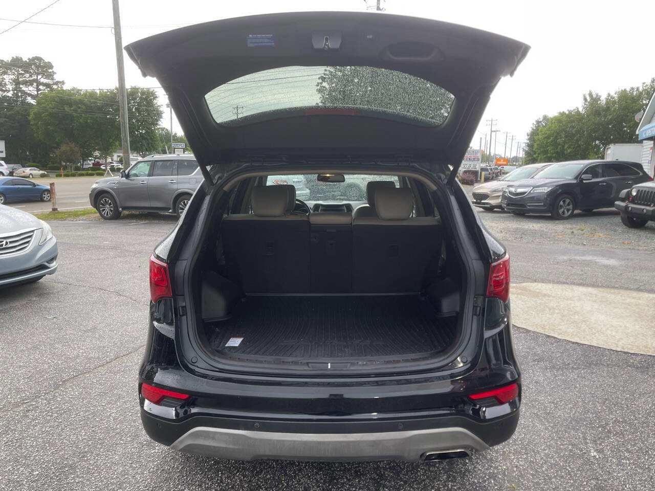 Used 2018 Hyundai Santa Fe Sport w/ 2.4L Tech Package 04 AWD/4WD image 10