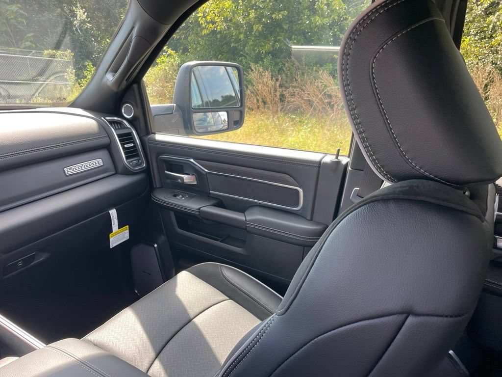 New 2026 RAM 2500 Laramie AWD/4WD image 22