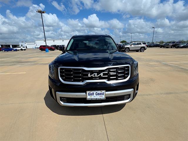 Used 2024 Kia Telluride SX w/ Towing Package image 3