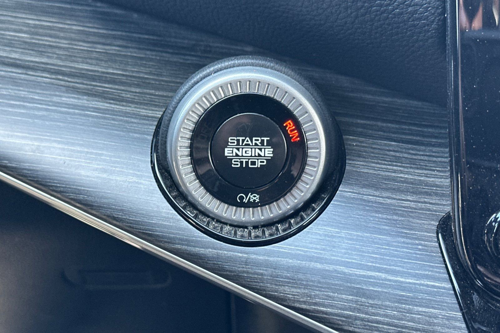 Used 2024 Jeep Wagoneer L Series II w/ Flexible Seating Group AWD/4WD image 24