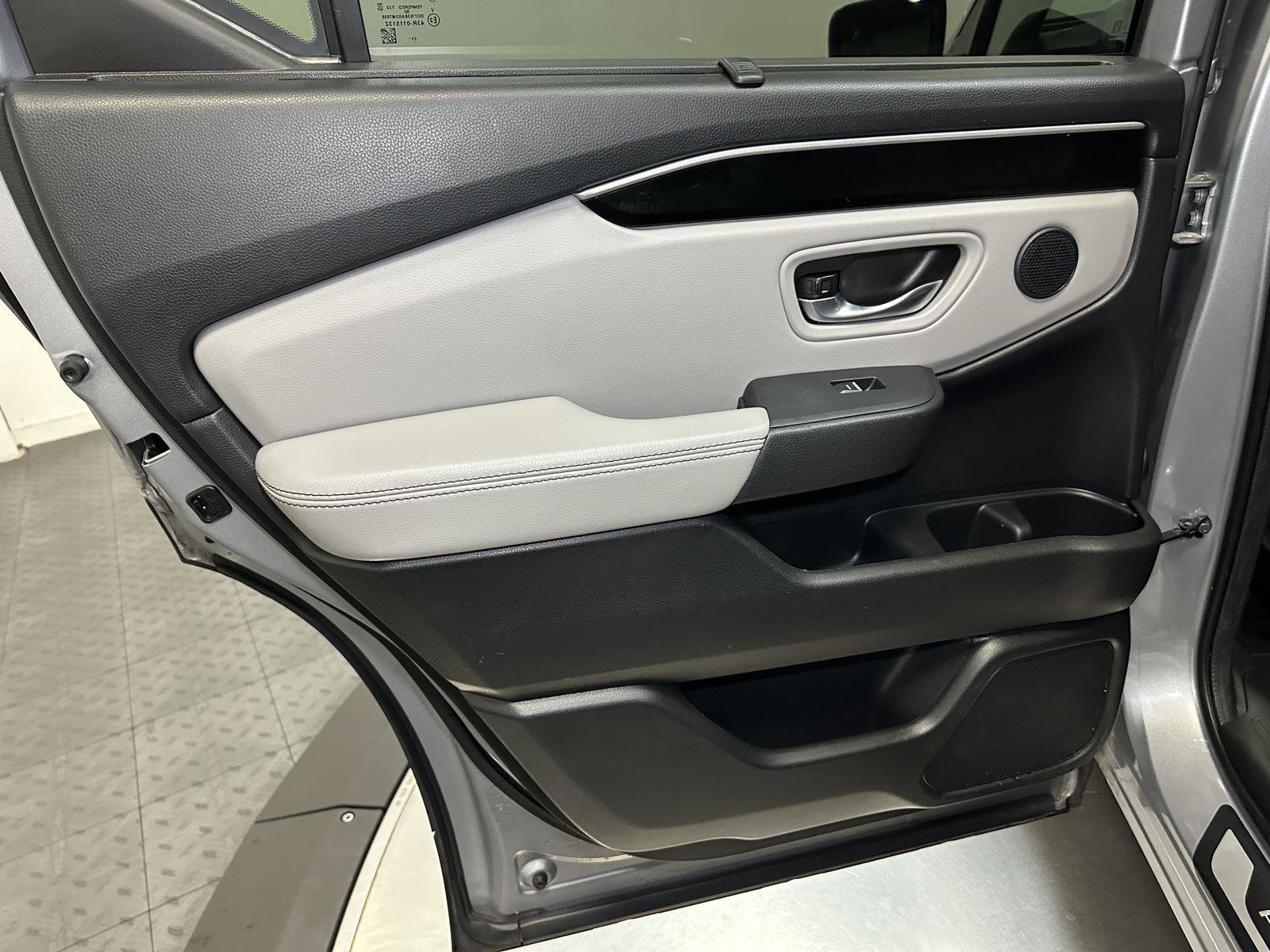 Certified 2024 Honda Pilot Touring image 30