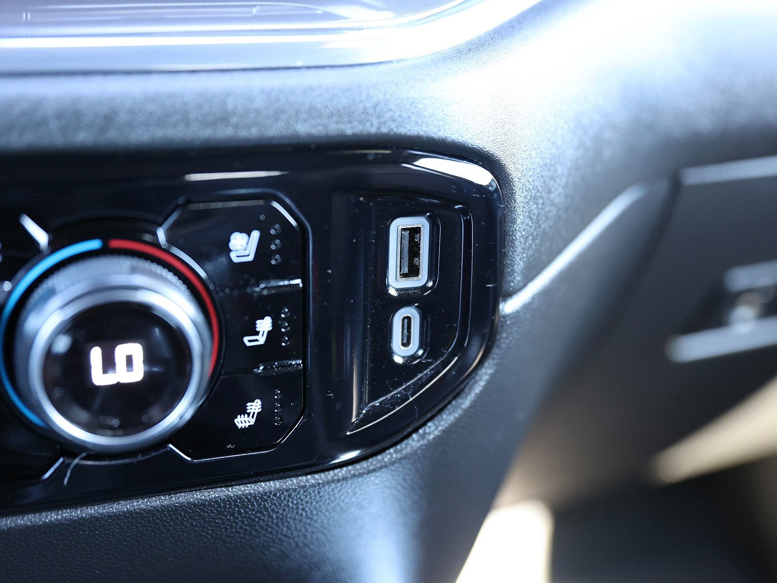 Certified 2023 Chevrolet Silverado 1500 High Country w/ Z71 Off-Road Package image 32