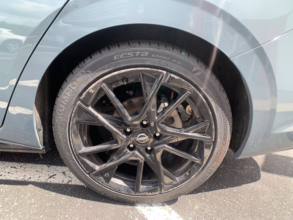 Certified 2025 Nissan Sentra SR w/ Midnight Edition FWD image 34