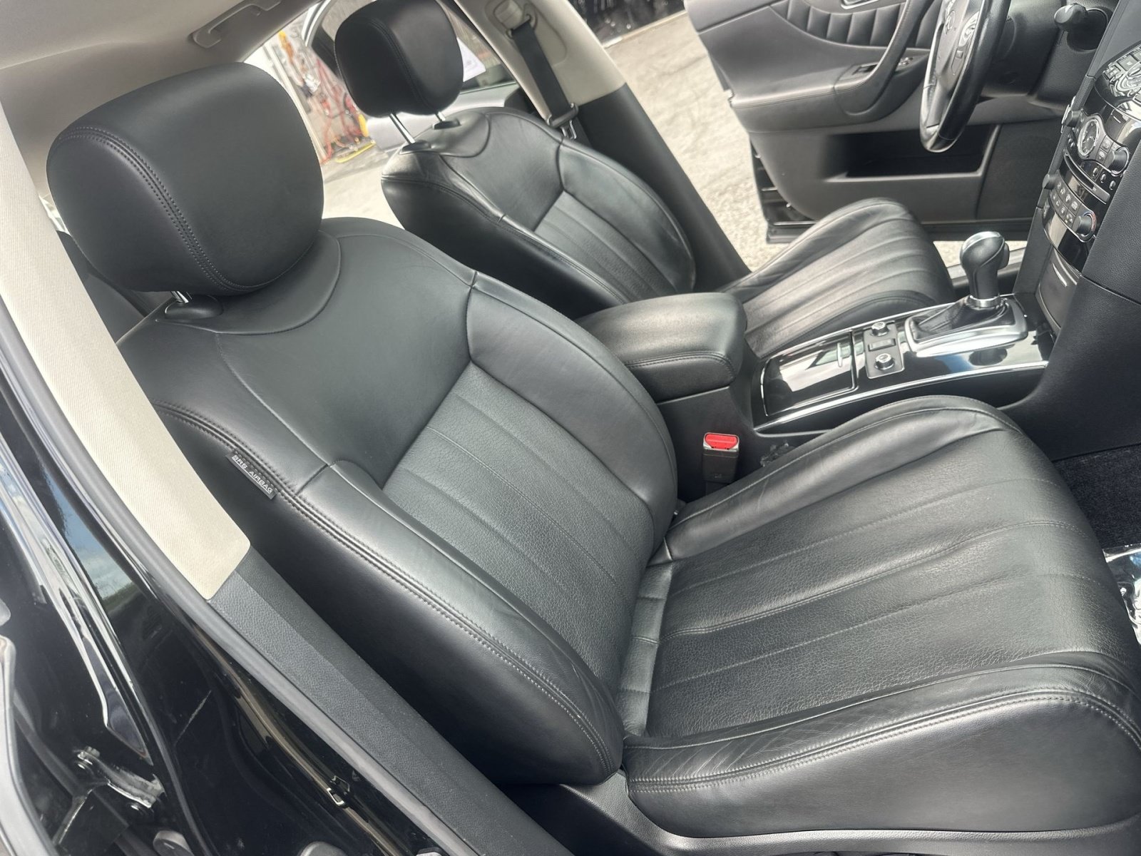 Used 2015 INFINITI QX70 2WD w/ Premium Package image 35