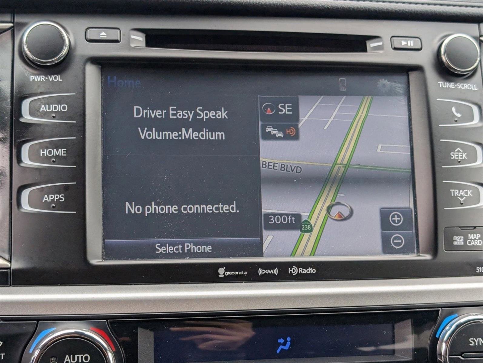 Used 2019 Toyota Highlander XLE AWD/4WD image 13