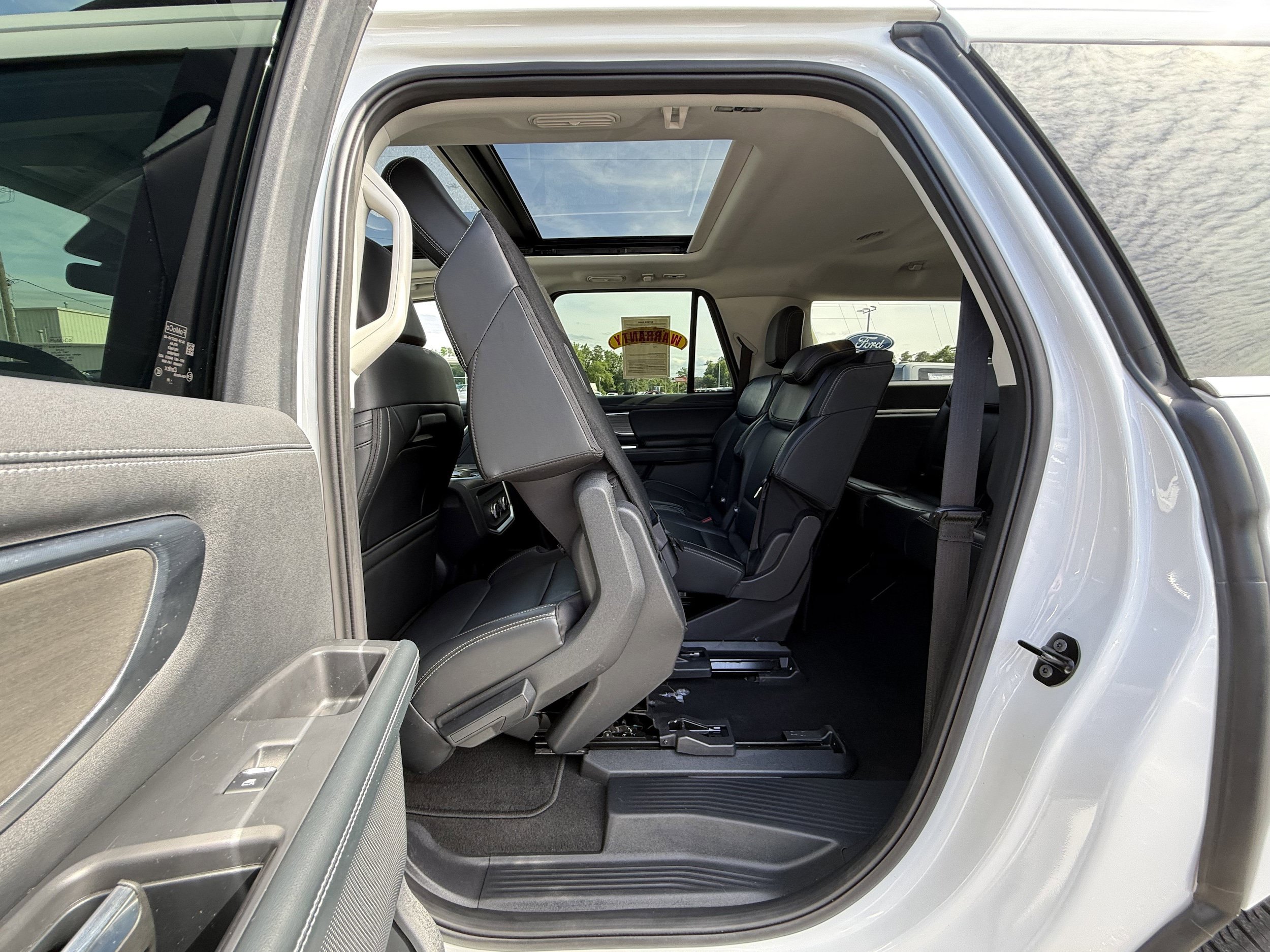 Used 2025 Ford Expedition Max Platinum AWD/4WD image 27