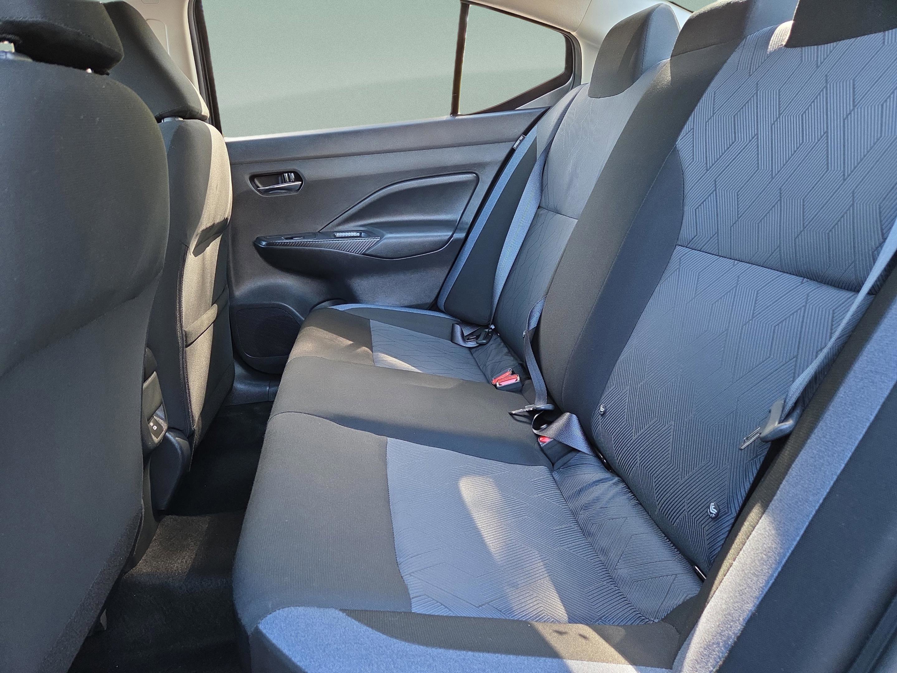 Used 2025 Nissan Versa SV image 28