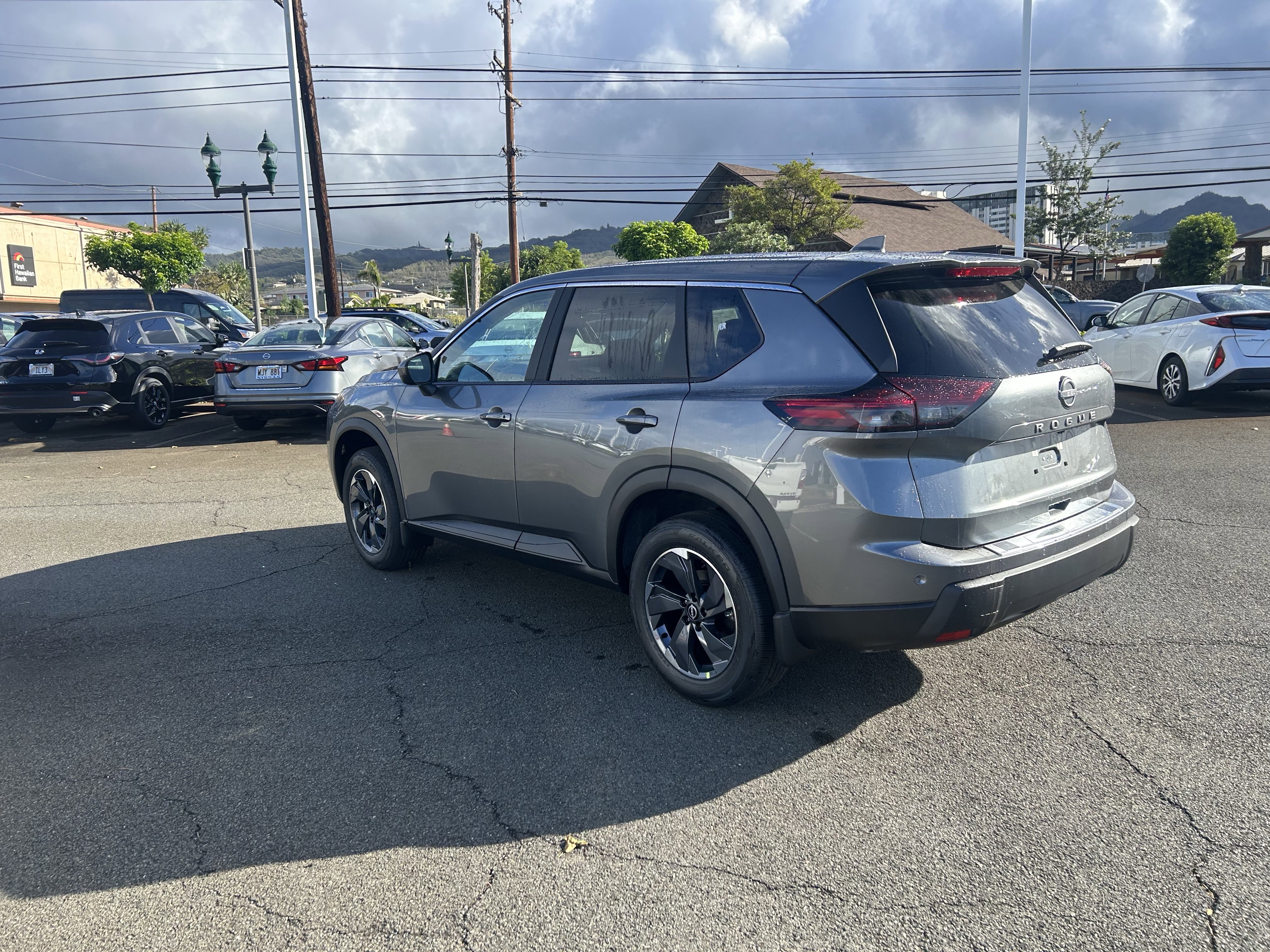 New 2026 Nissan Rogue SV image 4