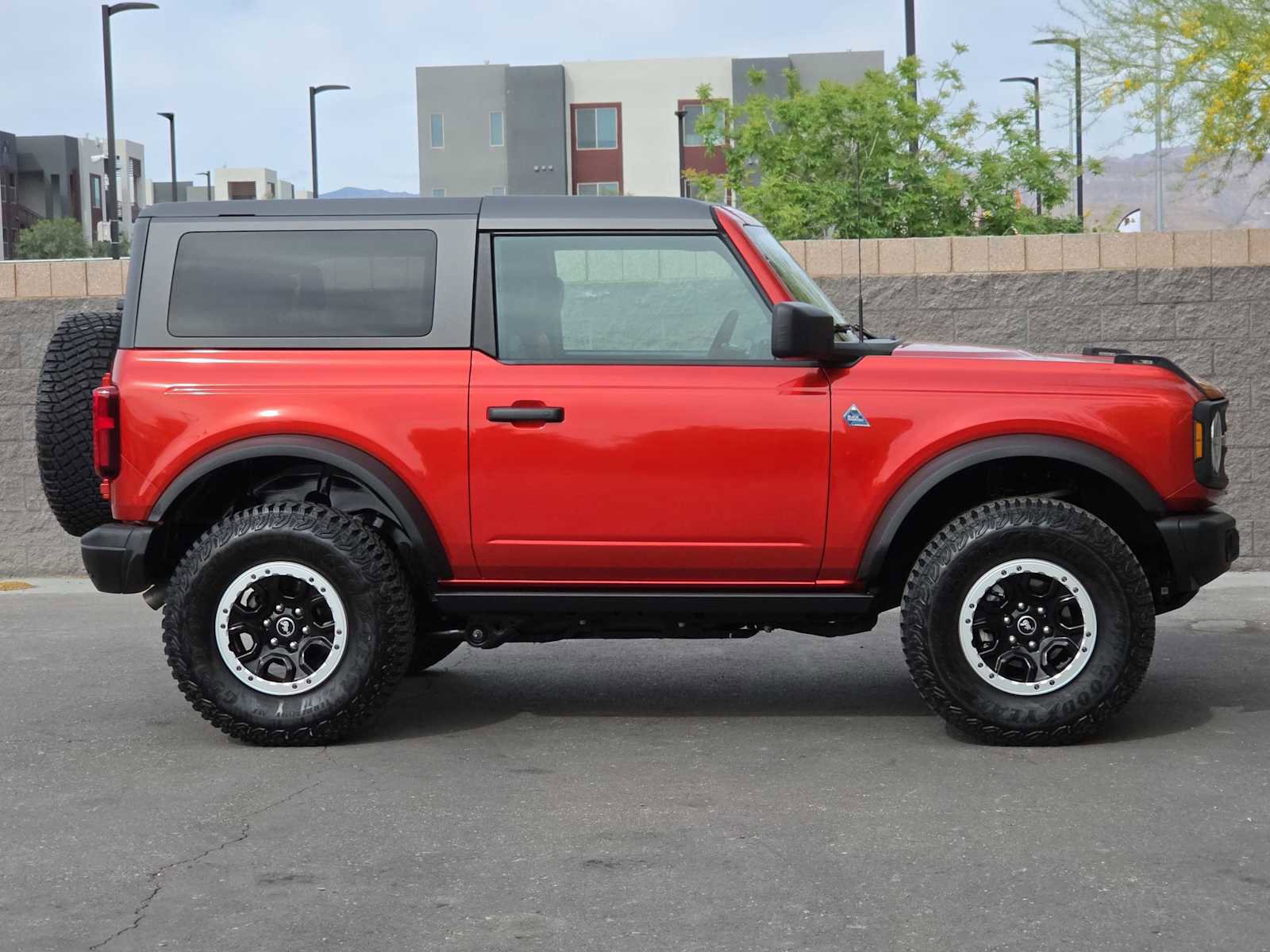 Used 2022 Ford Bronco Black Diamond w/ Sasquatch Package image 10