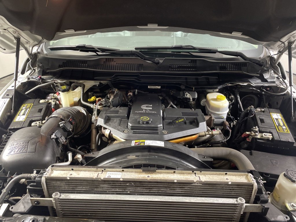 Used 2016 RAM 3500 Laramie image 32