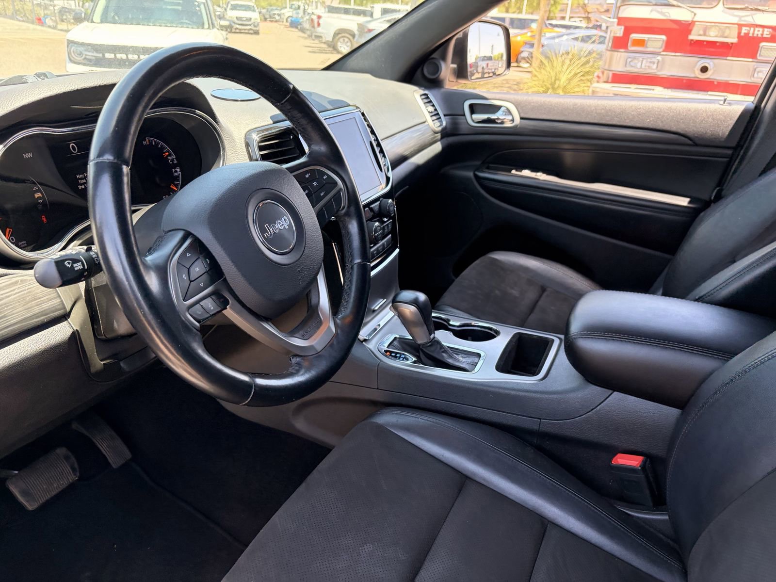 Used 2021 Jeep Grand Cherokee Laredo X AWD/4WD image 14