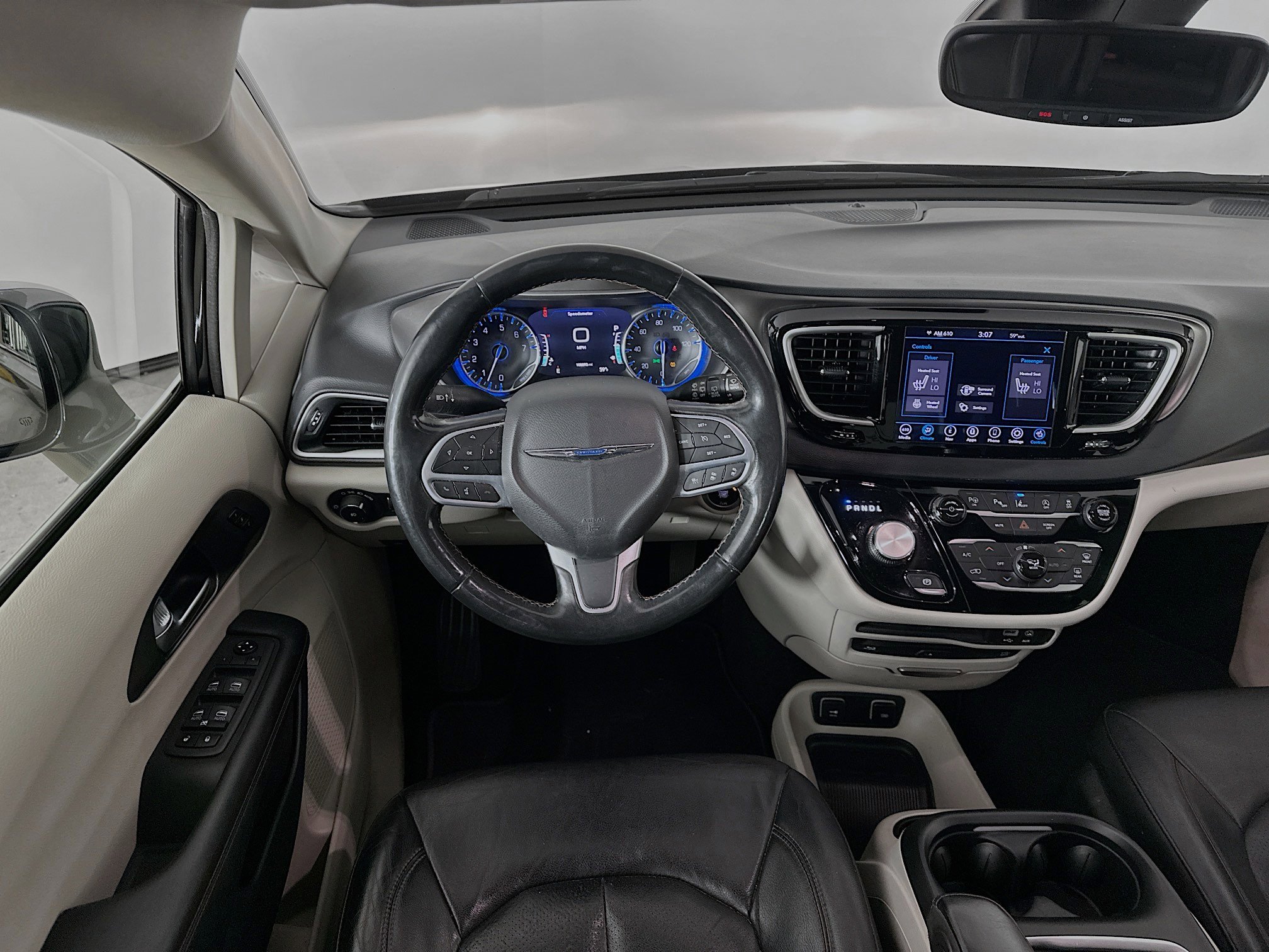 Used 2020 Chrysler Pacifica Touring-L Plus w/ Tire & Wheel Group image 28